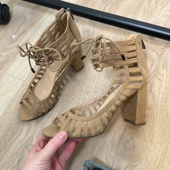 Franco Sarto Emiro Dress Tan Heeled Sandals with Lace-Up Design Size 6 - Picture 2 of 7